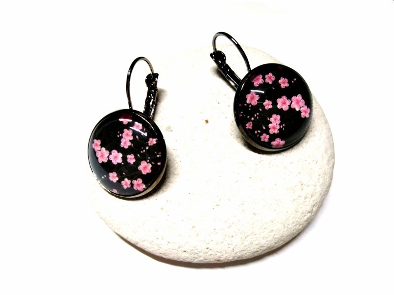 Gun metal Earrings, Cherry blossoms (Japanese) black Black pendants Japan jewel Sakura 桜 traditional fabric pattern