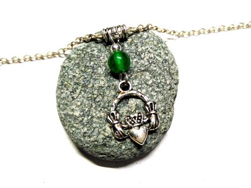 Silver Necklace Claddagh Jade pendant, Ireland lithotherapy jewel gemstone Celtic Irish clover luck