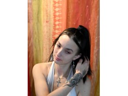 Modèle Yael Photographe Pete Mitchell collier boucles d'oreilles Ankh croix de vie argent howlite turquoise Égypte amulette