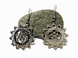Boucles d'oreilles crochets, pendentifs Graine de vie géométrique, métal argenté, bijou spiritualité orientale