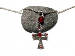 Collier pendentif argent rouge Croix strass Agate rouge bijou gothique lithothérapie chakra racine énergie protection courage