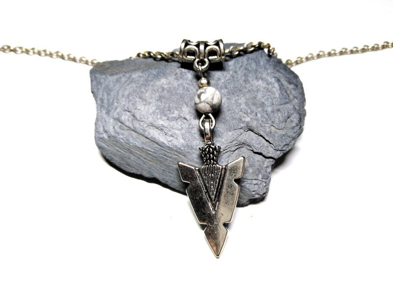 Silver Necklace Arrowhead Howlite pendant native american lithotherapy jewel gemstone ethnic native american boho