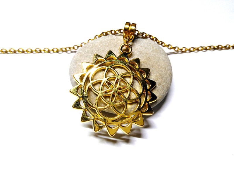 Collier chaîne féminine, pendentif graine de vie rayonnante, alliage doré, bijou géométrie sacrée