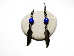 Boucles d'oreilles bronze Plume Lapis lazuli, bijou Hippie chic lithothérapie 6ème chakra troisième oeil Ajna clairvoyance