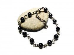 Bracelet avec perles fines d'Hématite, ajustable argenté, bijou lithothérapie artisanal par La Blanche Hermine