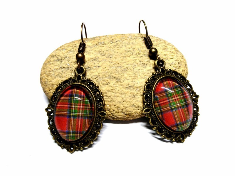 Boucles d'oreilles bronze, pendentif Tartan Royal Stewart-Stuart n°2 rouge bijou tartans Écosse kilt écossais Outlander