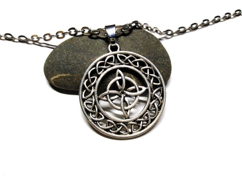 Necklace pendant, Witch Knot and Knotworks silver paganism jewel