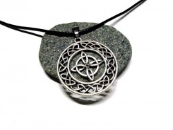 Nœud de Sorcière et triquètres, bijou paganisme Wicca à Quimperlé, collier + pendentif argent, cordon noir