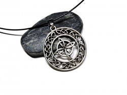 Collier pendentif argent Nœud de Sorcière et entrelacs, bijou paganisme Wicca à Quimperlé, amulette celtique et wiccan