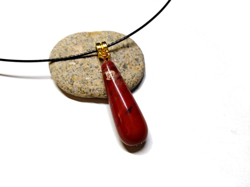 Collier pendentif or Jaspe rouge, bijou lithothérapie 1er chakra racine Muladhara ancrage protection confiance énergie vitale