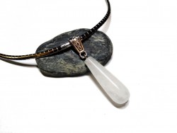 Quartz blanc, bijou lithothérapie à Quimperlé, collier + pendentif tour de cou inox