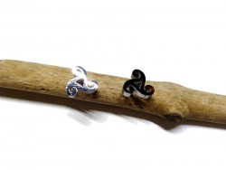Clous d'oreilles triskèle breton en acier inox 304 résistant et hypoallergénique, puces minimalistes pour femme ou homme