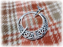 Silver Penannular fibula brooch with knotworks Celtic Viking accessory artifact for cosplay medieval outfit