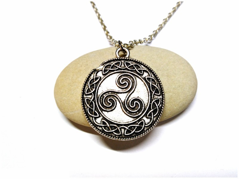 Necklace pendant, Triskelion with knotworks silver Celtic jewel Celts Ireland druid paganism amulet