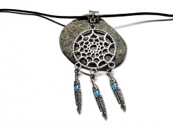 Collier & pendentif argent Attrape-rêves, bijou hippie chic à Quimperlé, bijoux boho bohème ethnique amérindien avec plumes