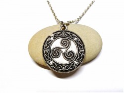 Silver Necklace, silver Celtic Triskelion in a circle with knotworks pendant