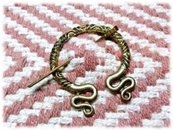 Gold Celtic penannular fibula brooch with snakes Celtic Viking accessory medieval outfit artifact ethnic art kilt plaid