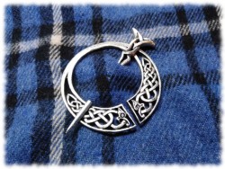 Broche fibule pénannulaire avec entrelacs argent accessoire celte pour cosplay viking nordique cape costume médiéval Bretagne