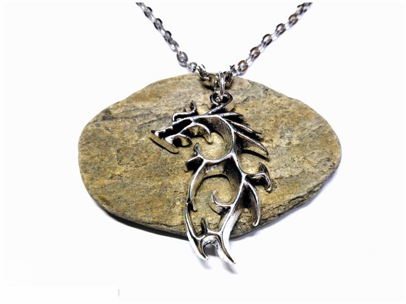 Collier & pendentif argent Dragon tribal, bijou fantasy à Quimperlé, pour homme et ado geek jdr magie Skyrim dragonborn