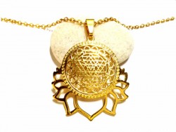 Collier & pendentif or Sri Yantra & Pétales de Lotus, bijou Hindouisme à Quimperlé, méditation harmonie yoga Inde bohème