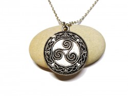Necklace + pendant, silver Triskelion with knotworks Celtic jewel Celts Ireland druid paganism amulet