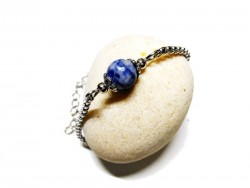Développez votre intuition avec ce bracelet en jaspe bleu : une pierre pour voir plus clair dans le monde qui vous entoure.