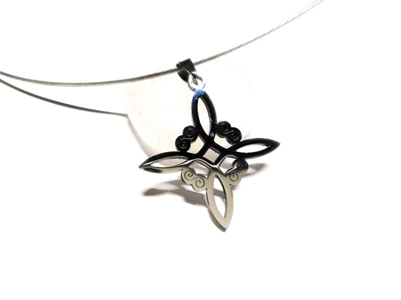 Collier & pendentif argent Nœud de Sorcière inox, bijou de protection paganisme Wicca à Quimperlé entre Finistère et Morbihan