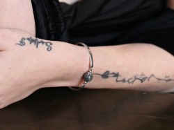 Grâce à mon bracelet avec labradorite je suis en parfaite harmonie avec mon être véritable.