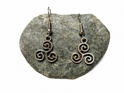 Silver Earrings, Triskelion pendants Celtic jewel Celts Ireland druid wiccan paganism amulet