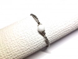 Bracelet chaîne inox argent et perle de Jade blanc, bijou pour femme à la recherche de sérénité et d'équilibre