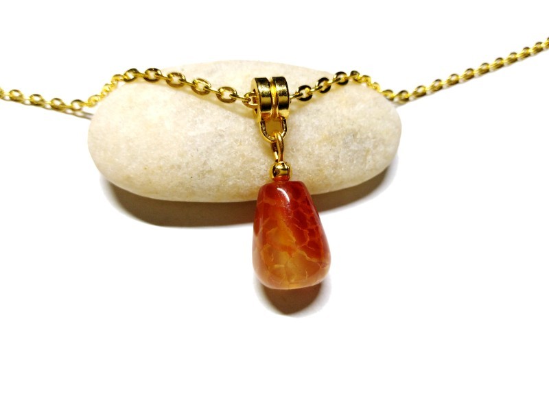 Gold Necklace Agate pendant, lithotherapy jewel gemstone yoga meditation boho hippie chic