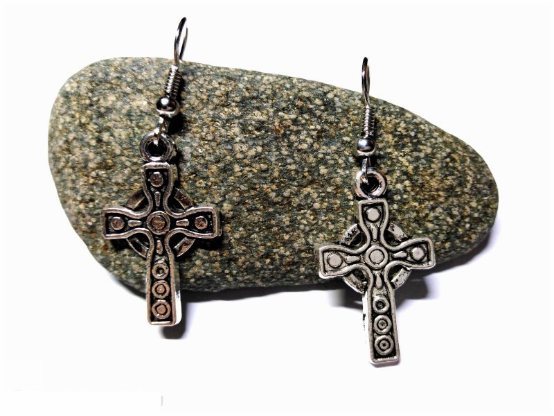 Boucles d'oreilles sur crochet argent, pendentifs Petite Croix celtique, bijou celte et irlandais
