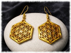Pendentifs dorés fleur de vie hexagonale en boucles d'oreilles crochets, un cadeau symboliqe pour femme