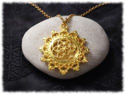 Collier petite chaîne, pendentif graine de vie orientale, métal doré, bijou spiritualité