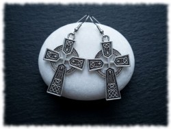 Pendentifs Croix celtique avec nœuds en métal argenté sur boucles d'oreilles pendantes avec crochets, bijou celte pour femme
