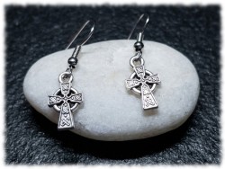 Pendentifs Mini Croix celtique en alliage argenté sur boucles d'oreilles pendantes crochets, bijou celte pour femme