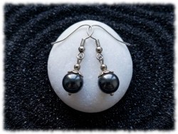 Perles d'Hématite en pendentifs de boucles d'oreilles, bijou lithothérapie pour la confiance en soi et la volonté