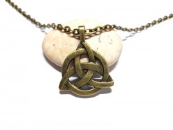 Collier grosse chaîne, pendentif Nœud de la Trinité, métal bronze, bijou celtique et paganisme par La Blanche Hermine