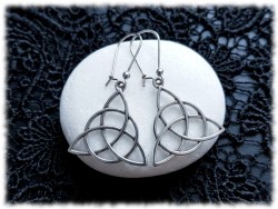 Nœud de la Trinité fin en pendentifs argentés, boucles d'oreilles pendantes créoles longues, bijou bohème ethnique chic