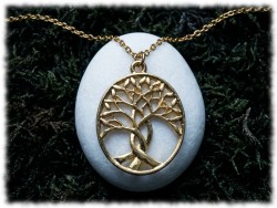 Triple Arbre de vie, un pendentif doré sur collier chaîne classique, un bijou du paganisme Wicca pour femme
