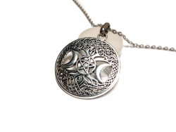 Sautoir chaîne argentée et pendentif de la Wicca avec Arbre de vie, Triple Lune et Pentagramme, bijou layering witchy chic