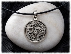 Tetragrammaton en pentagramme, un pendentif en alliage argenté monté sur un cordon noir, un bijou bohème spirituel