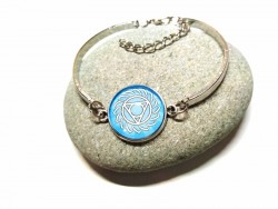 Bracelet semi-rigide inox 5ème chakra, énergie de l'éther et de la résonance, pour votre capacité à inspirer par la voix.
