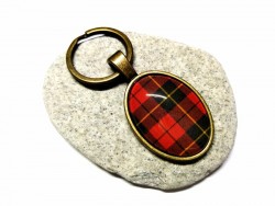 Bronze Key ring, Wallace Tartan pattern (18x25mm cameo glass cabochon)