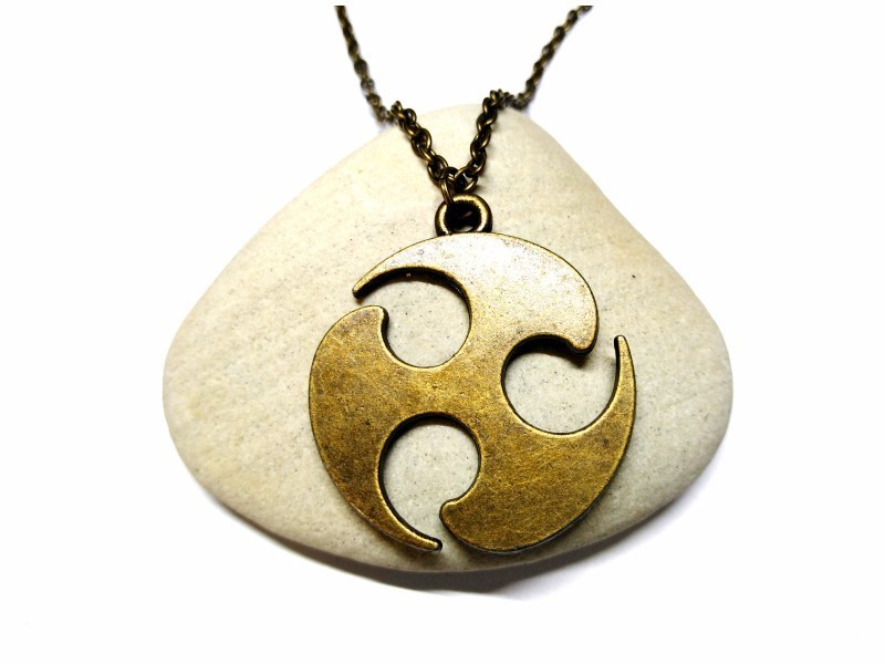 Collier & pendentif bronze Triple spirale, bijou celtique à Quimperlé, druide celte paganisme wicca amulette Bretagne