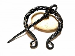 Fibula brooch - Tin Penannular fibula brooch Celtic Viking jewel medieval accessory