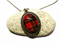 Bronze Necklace, black & red Scotland Wallace Tartan antique bronze pendant
