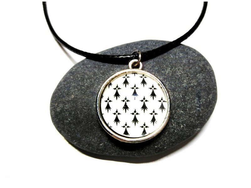Necklace & Brittany coat of arms black & white Silver pendant, heraldry jewel ermine Necklace & Brittany coat of arms black & white Silver pendant, heraldry jewel ermine