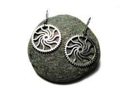 Silver Earrings, Steampunk gears pendants steampunk jewel earring cosplay victorian handmade steampunkfashion engineering
