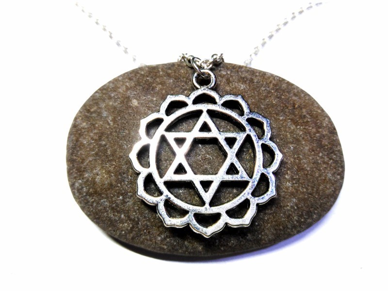 Necklace + pendant, 4th Chakra Anahata (yantra) silver yoga jewel heart green meditation